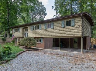 3902 Beverly Hills Dr, High Point, NC 27265