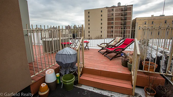 Sold by Garfield Realty  | media 45