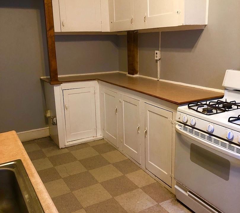1st image of 144 Arlington St APT 2