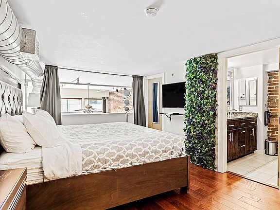 5th image of 1617 California St APT 2A
