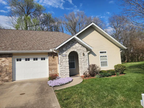 1051 W Ildereeen Court, Springfield, MO 65807