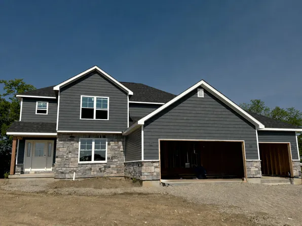 2746 Executive Dr, Troy, OH 45373