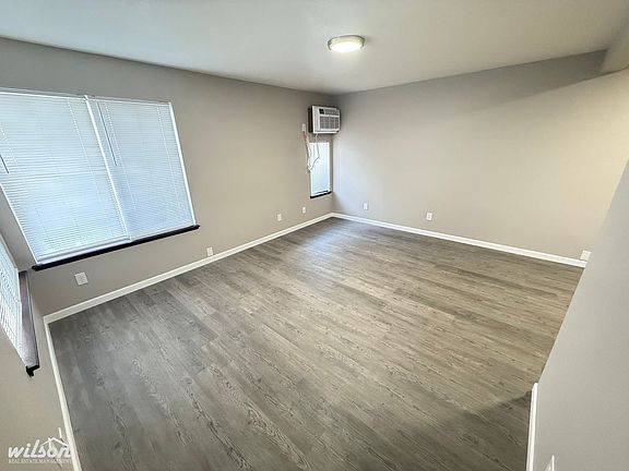 5th image of 2000 W Lincoln Ave #57