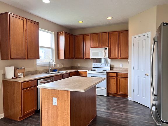 5th image of 11824 Traymoore Dr
