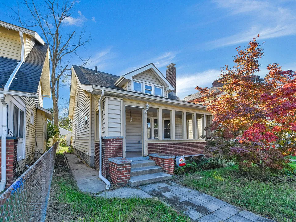 1311 E 19th Ave