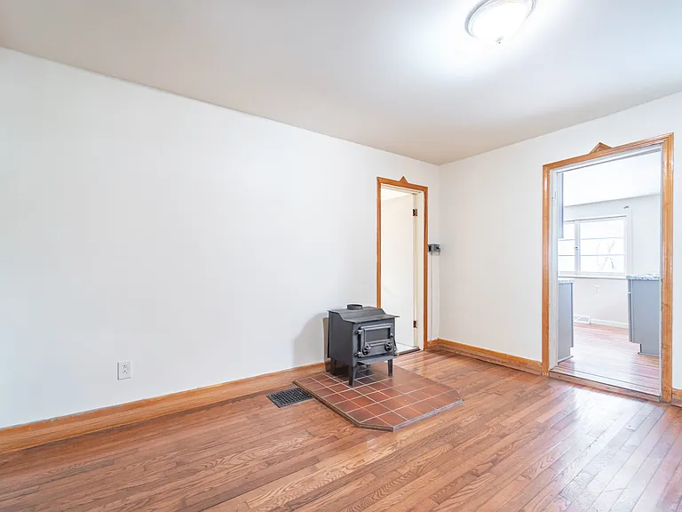 75 Diem St — Photo 18