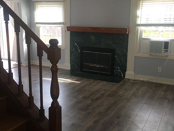 3rd image of 3961 Auburndale St