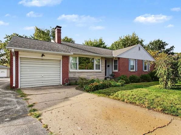 2212 Locust St, Quincy, IL 62301