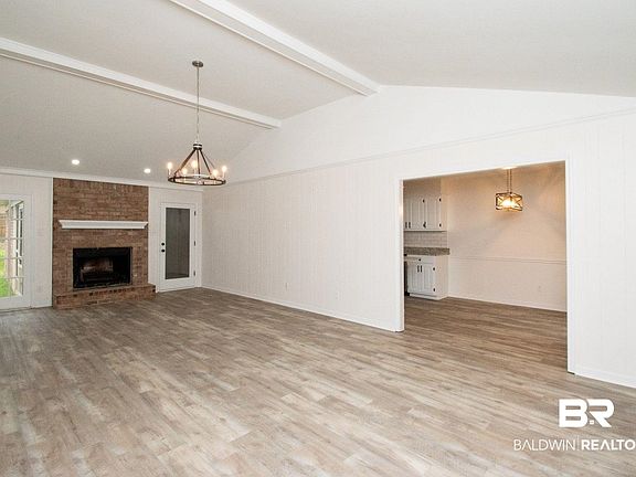 5th image of 6137 Coronado Dr