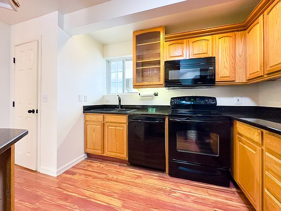5th image of 239 E 4th St Unit 200