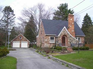 8341 Secor Rd, Lambertville, MI 48144