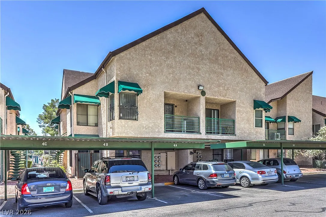 1 bed, 1.0 bath, 462 sqft, $1,050 — Photo 2