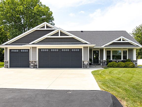 3rd image of 4944 Ormand Beach Ct