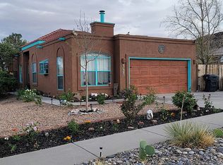 7016 Sweetbriar Ave NW, Albuquerque, NM 87120