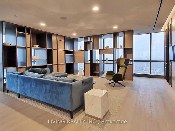 5th image of 7 Grenville St #2512