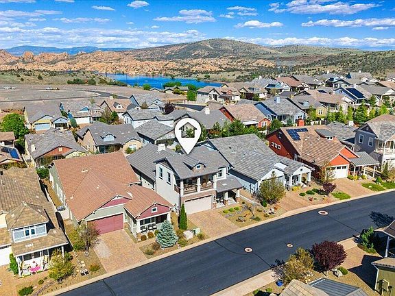 3rd image of 2212 Calgary Dr