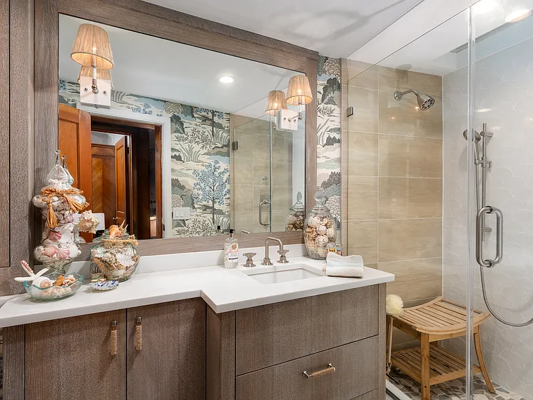 529 Peconic Bay Blvd — Photo 18