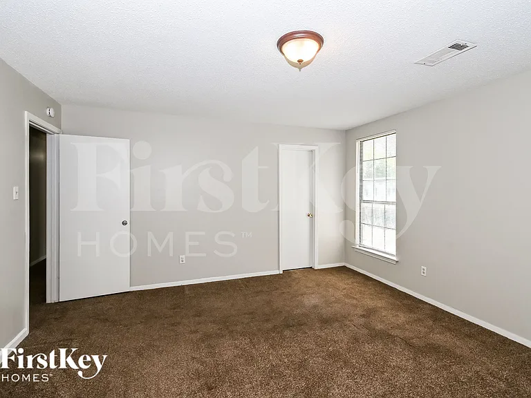 5765 Ashridge Pl — Photo 9