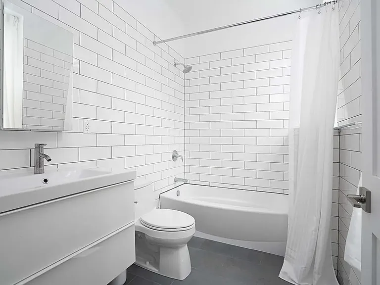 205 E 17th St #4B — Photo 8