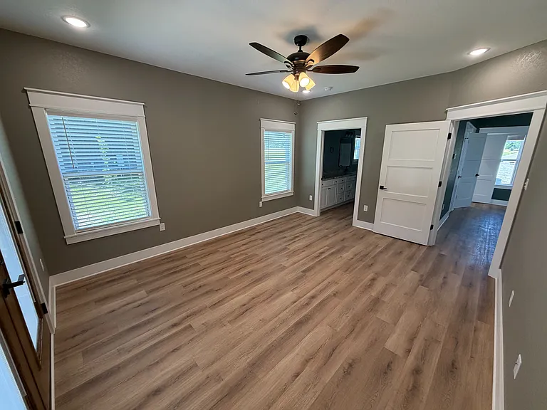 105 Adams Dr — Photo 12