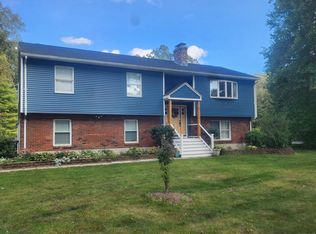 87 Standish Rd, Colchester, CT 06415