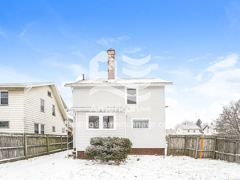 1732139_015_rear_view_15.jpg