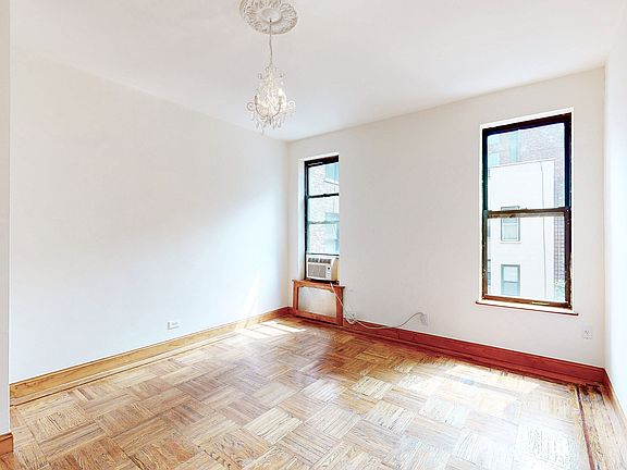3rd image of 116 W 69th St APT 5B