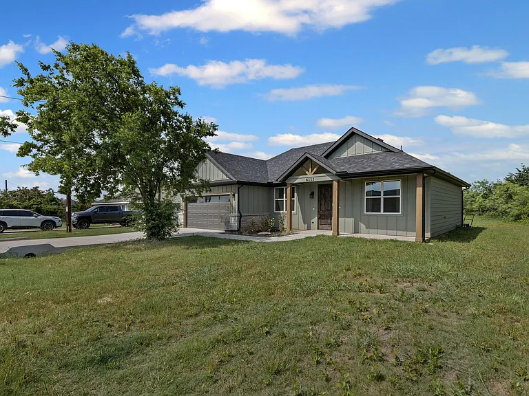 6111 Collins Ct — Photo 1