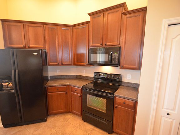 5th image of 9402 Laurel Ledge Dr