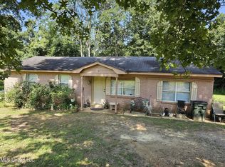 1673 Deer Creek Rd, Byhalia, MS 38611
