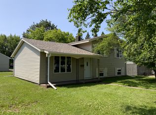 8 Maple Ave, Superior, WI 54880