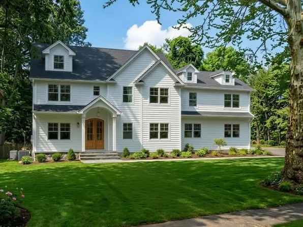 22 Floral St, Chatham Twp., NJ 07928