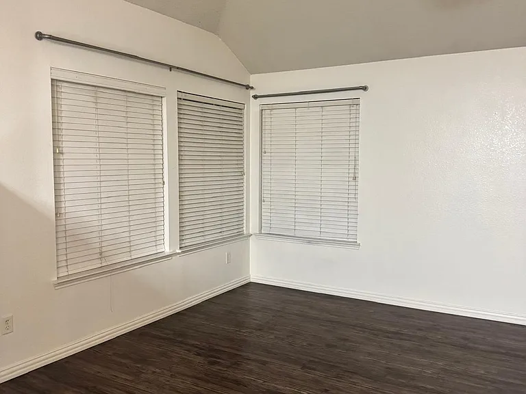 324 Arbor Glen Dr — Photo 13
