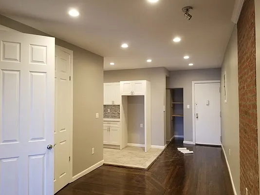 Rented by Bruma Realty LLC | media 12