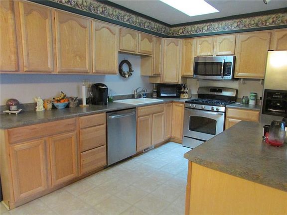 2nd image of 5371 Somerset Dr