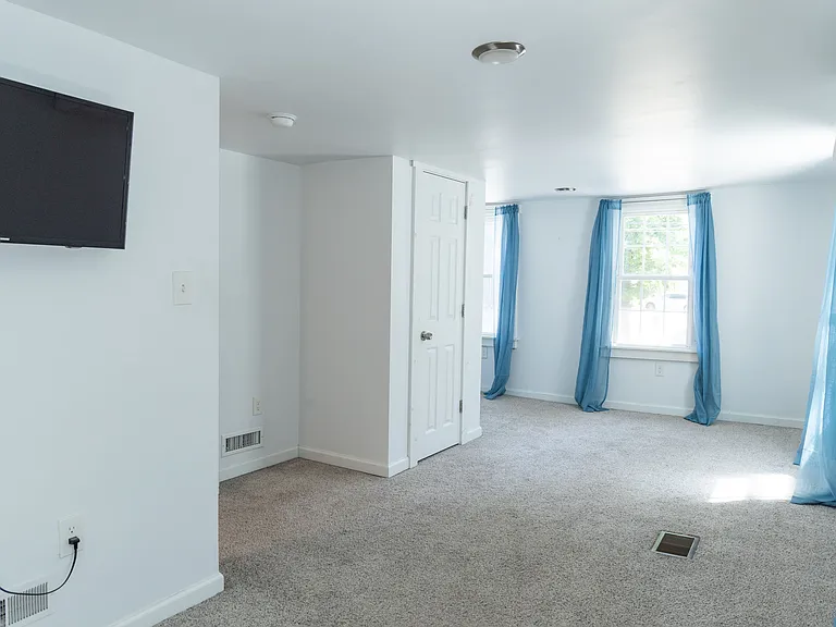 303 E Main St — Photo 21