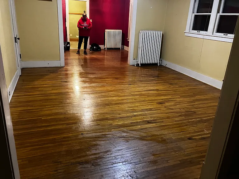 405 Victoria Pl #4 — Photo 2