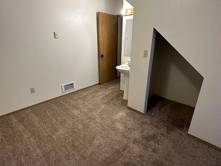 1265 NW Stannium Rd — Photo 8