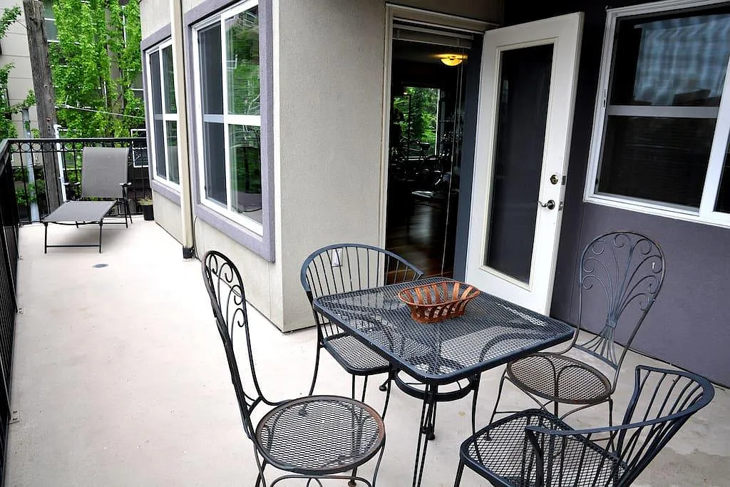 Large wraparound balcony