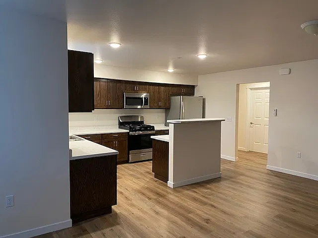 2 bed, 922 sqft, $1,625 — Photo 3