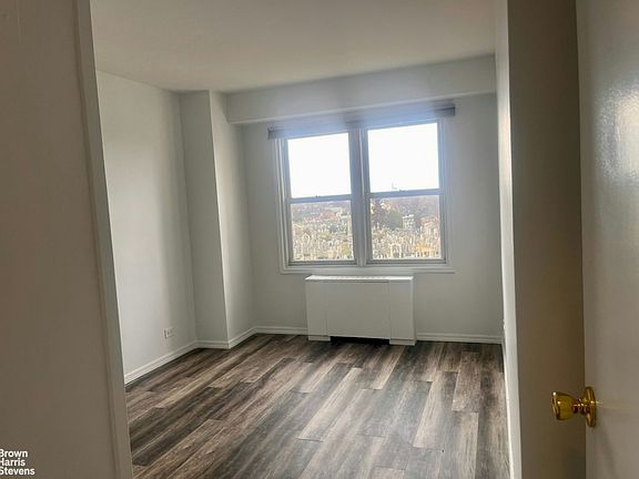 3rd image of 1170 Ocean Pkwy APT 5L