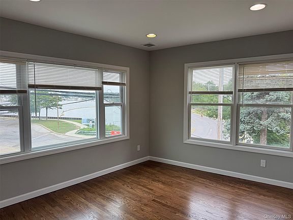 2nd image of 11 Shore Rd APT 3