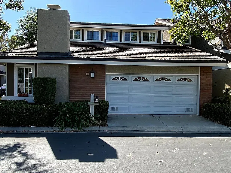 2 bed, 1372 sqft, $3,750 — Photo 3