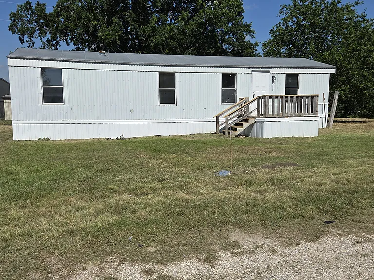 3810 Rowland Rd — Photo 2