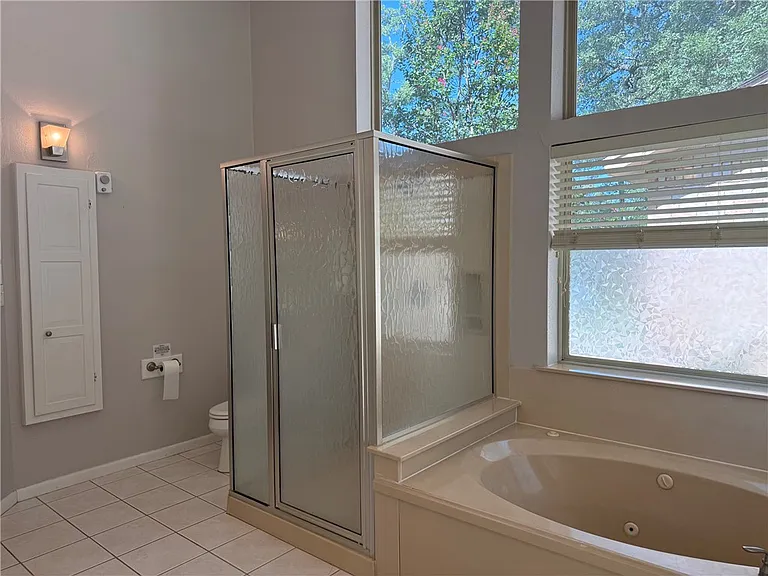 6015 Los Robles Dr #A — Photo 14