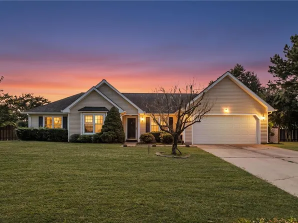 109 Hillside Ave, Suffolk, VA 23434