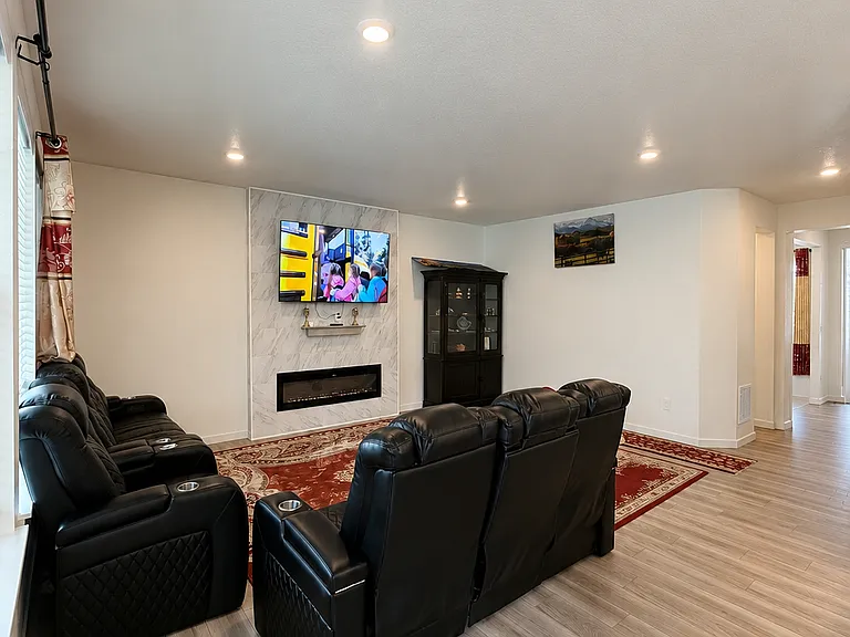 1005 S Elk Way — Photo 11