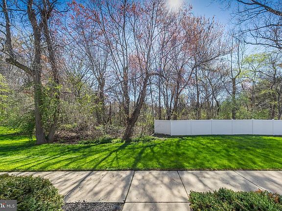 4th image of 95 Crestmont Dr