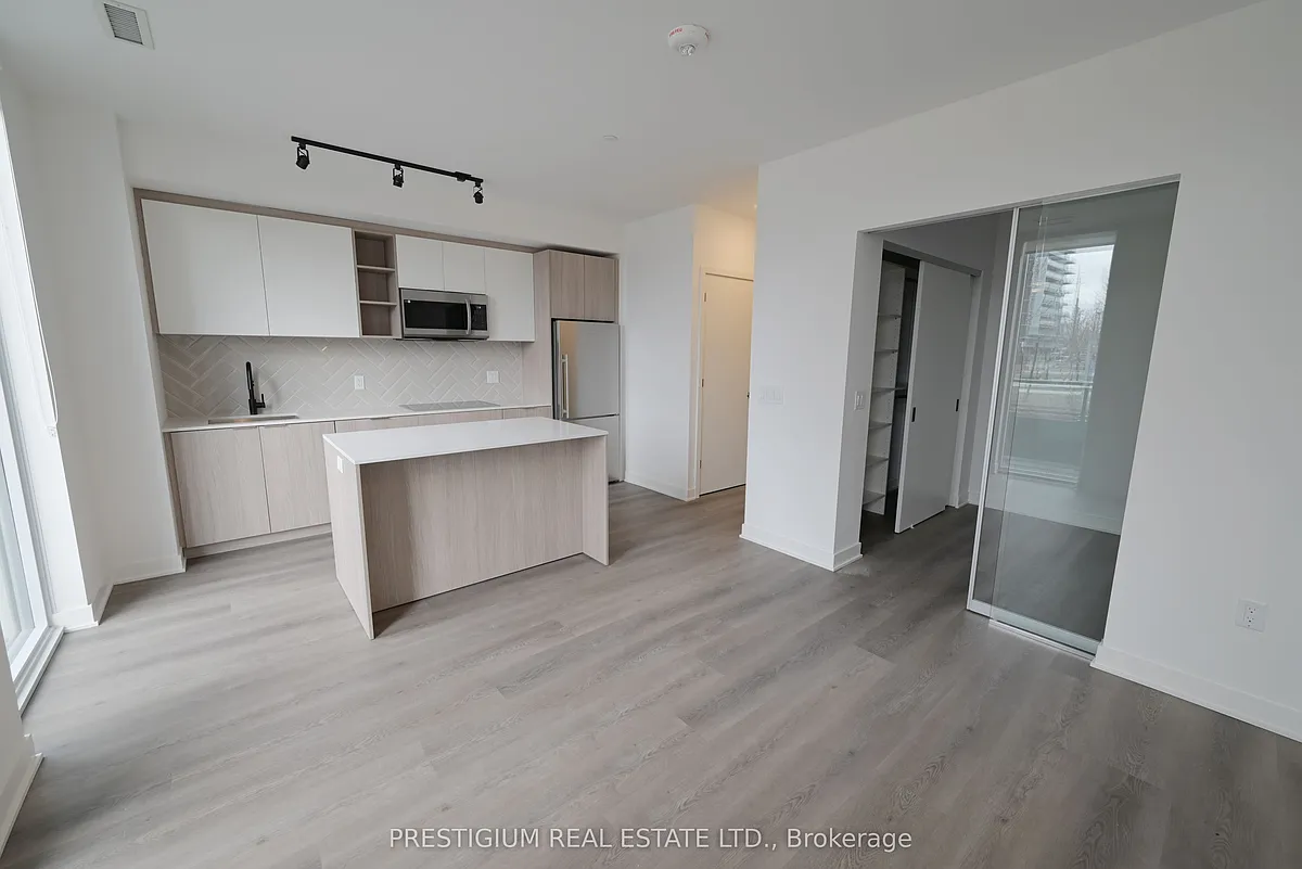 Building Photo - 36 Zorra St #102
