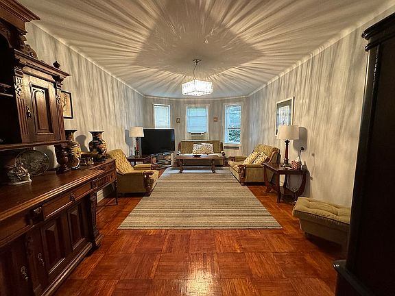 3rd image of 100 Avenue P APT 1H